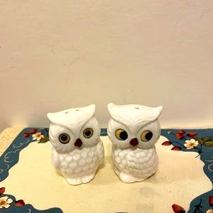 Owl salt and pepper shakers
